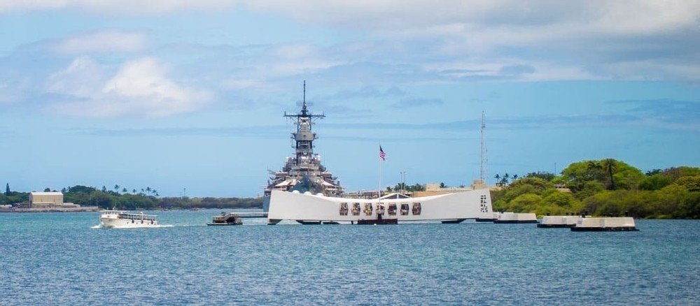 ussarizona_ussmissouri f-1